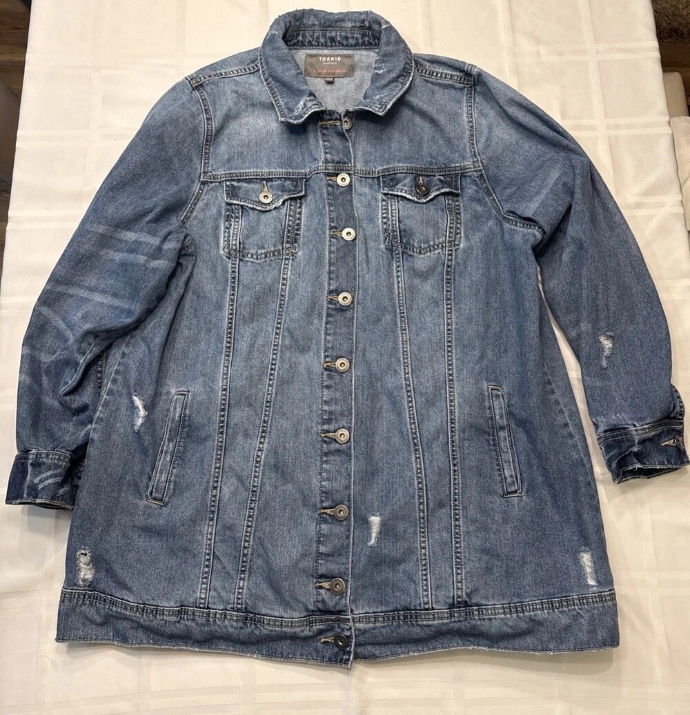 Torrid Longline Denim Trucker Jacket Plus Size 3 3X Light Wash Distressed Jean